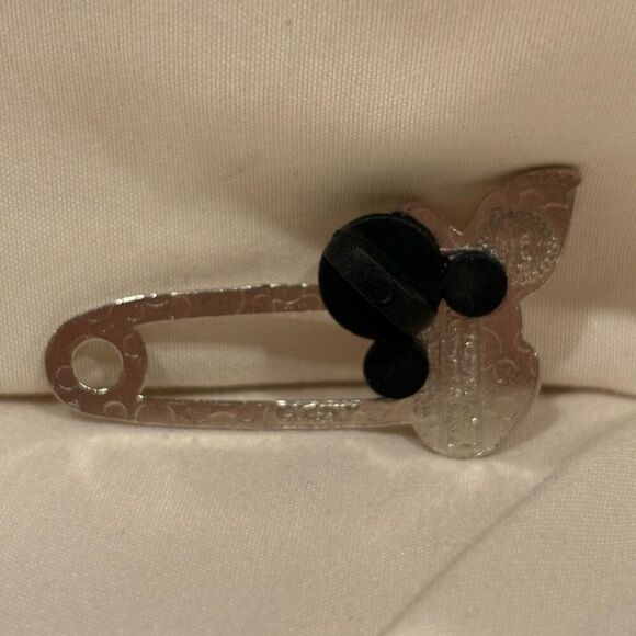 Disney Winnie the Pooh Baby & Hunny & Piglet Pin Collectible Trading 2 Pins EUC - Picture 4 of 6